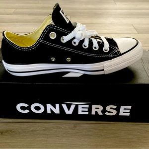 Converse all star black 8.5 women’s new!